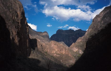 Sestup do mexického Grand Kaňonu